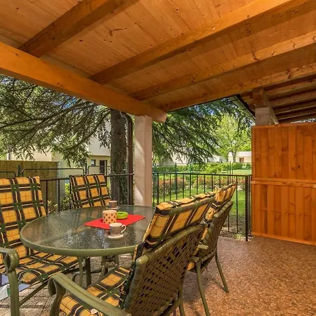 Guest house House Materada