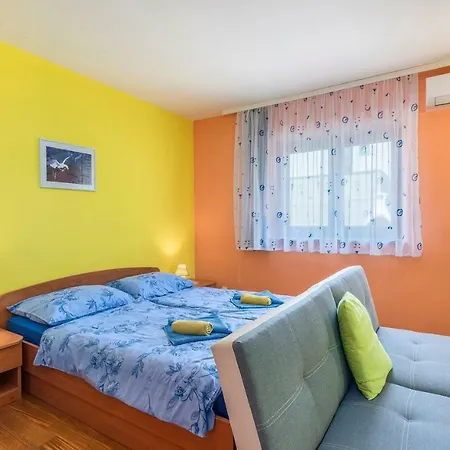 Guest house House Materada