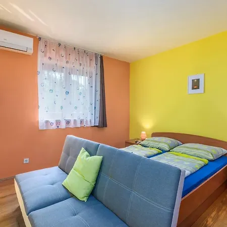 Guest house House Materada 3*