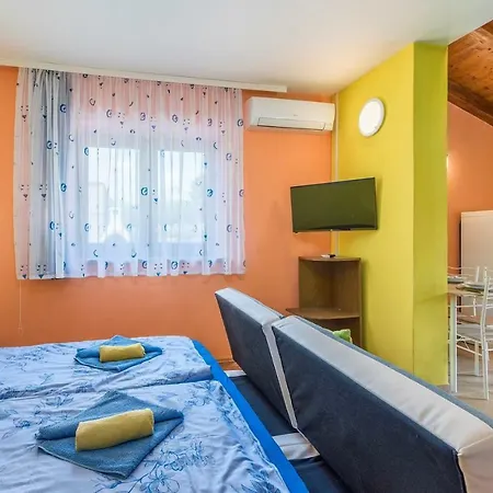 Guest house House Materada 3*